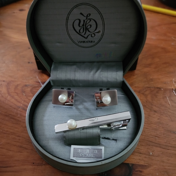 Yumikatsura Set tie clip-on and cufflinks  has real Pearls - Picture 4 of 5
